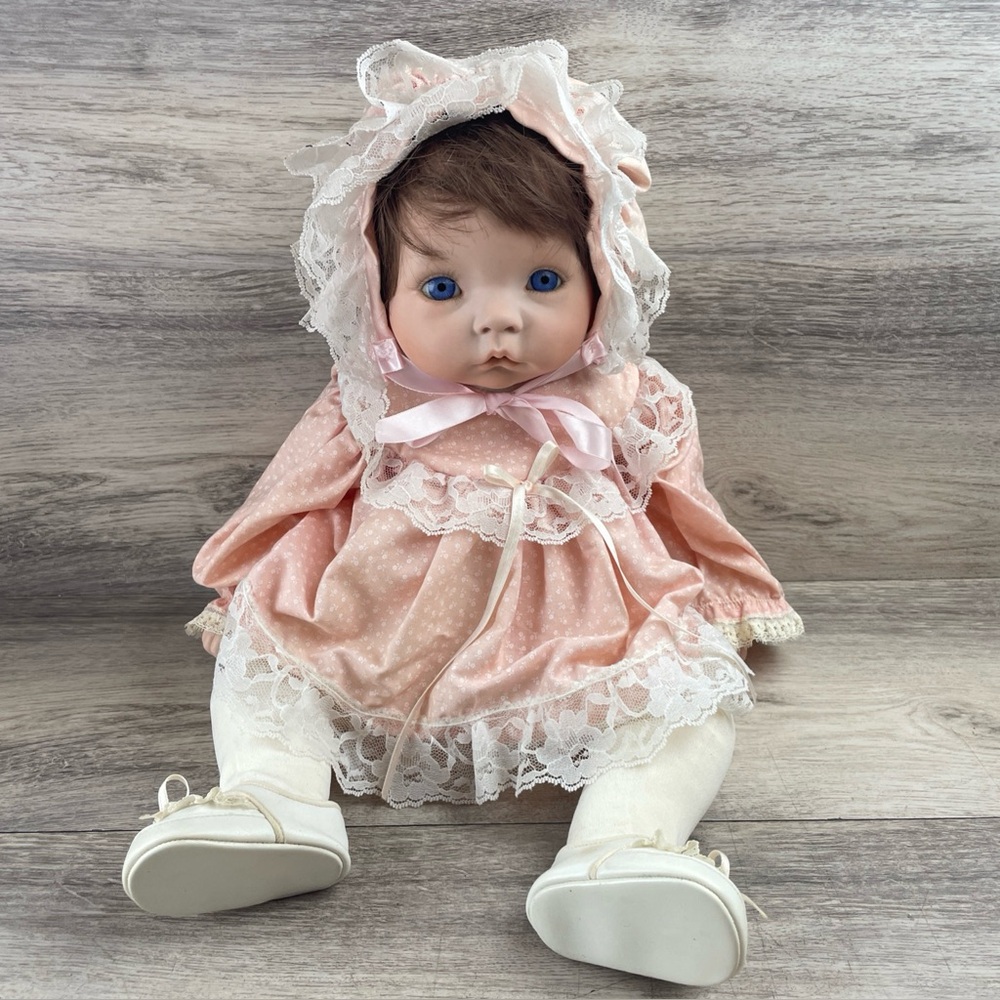 Baby Girl Doll 1988 Dianna Effner Ultimate Collection Porcelain/ Cloth 20”